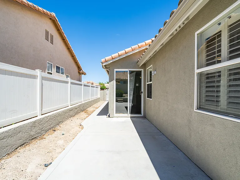4971 Rio Bravo Dr — Photo 35