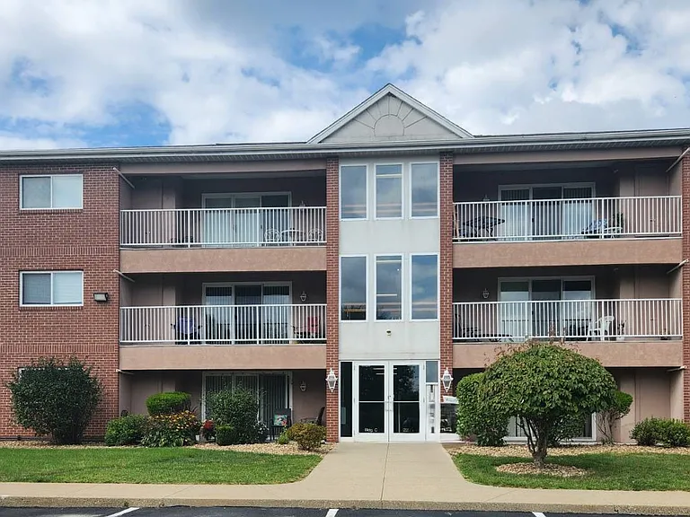 220 Independence Ln #C5 — Photo 1