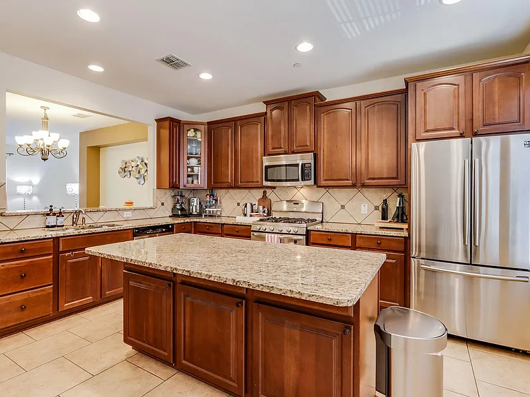 Fridge and W/D available upon request