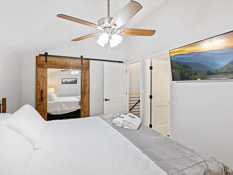 1228 Ski Mountain Rd #4 — Photo 26