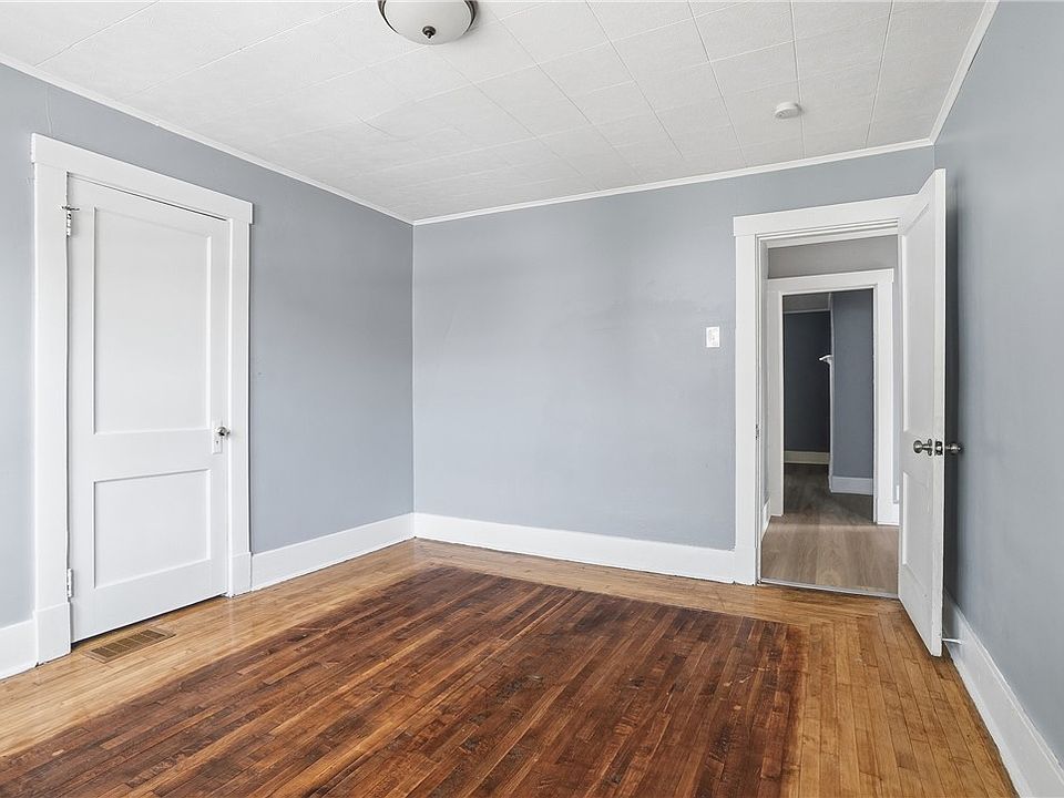 7th image of 3412 Gleason St