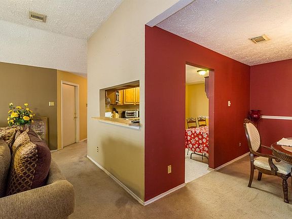 4th image of 2311 Pebbledowne Cir