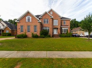 404 Midlands Ln, Chesapeake, VA 23320