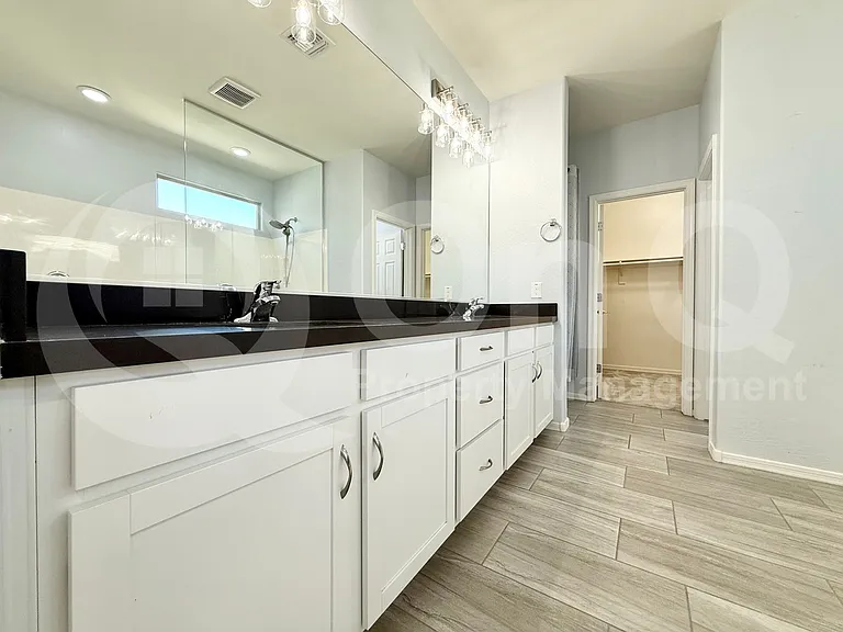 1151 S Jay St — Photo 24