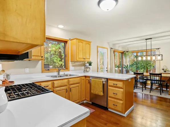 10 Rylant Circle, Madison, WI 53719