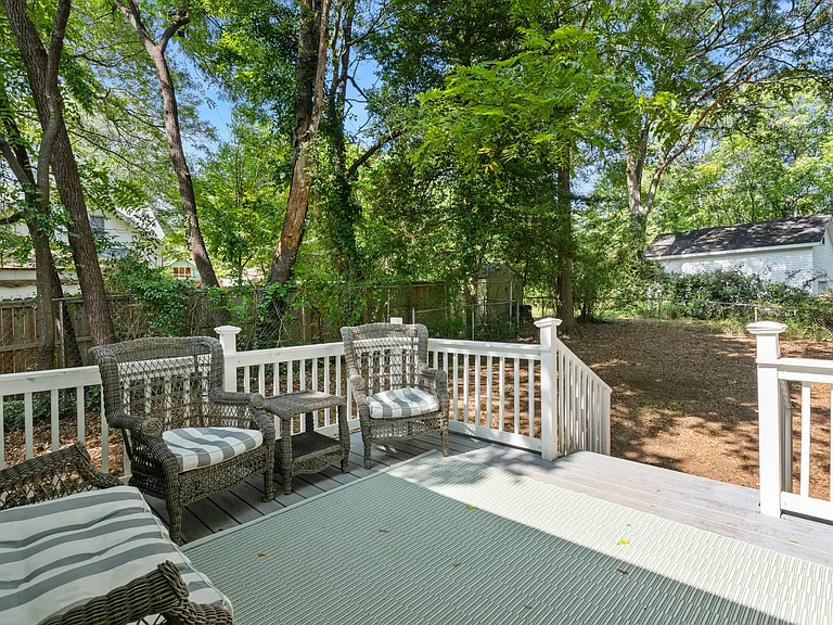 207 Brookside Ave — Photo 21