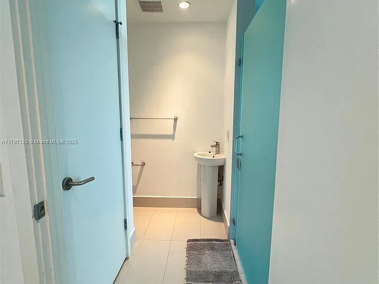 501 NE 31st St #1202 — Photo 24