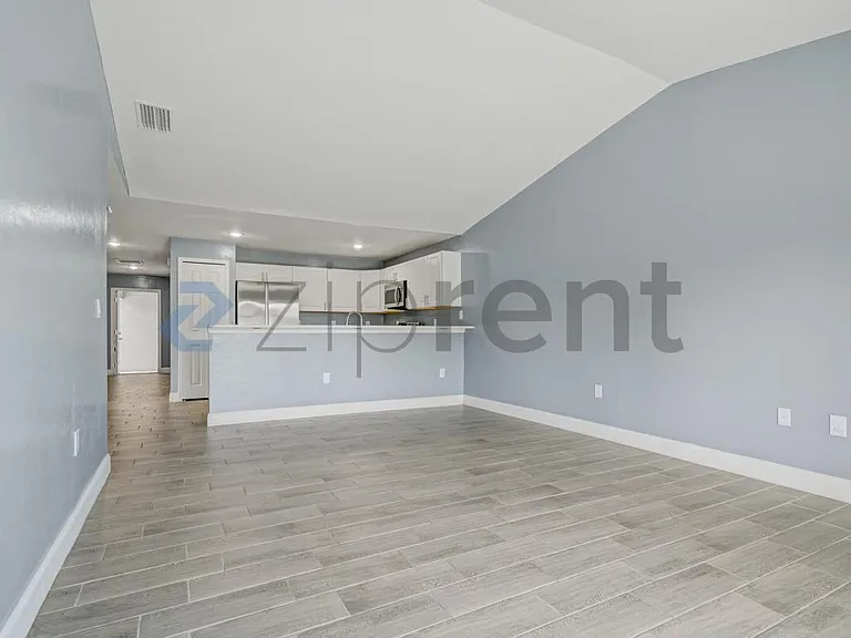 117 Pine Ln — Photo 9