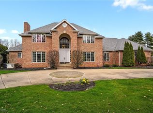 4853 Arbour Green Dr, Akron, OH