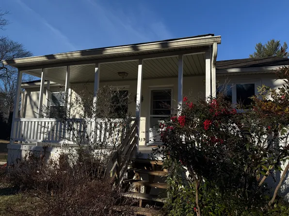 (undisclosed Address), Coatesville, PA 19320