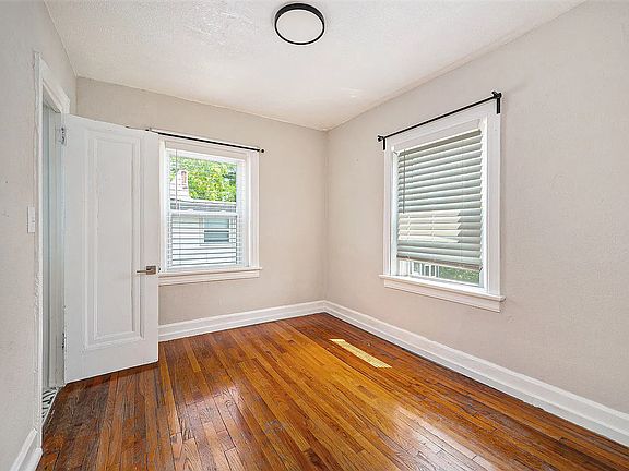 5th image of 1610 W 37th St #2W