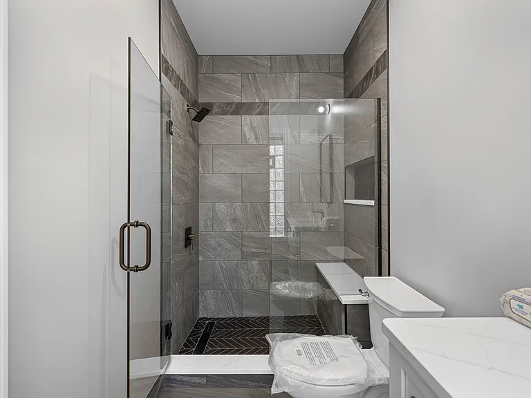 647 E Kirby St #2 — Photo 14