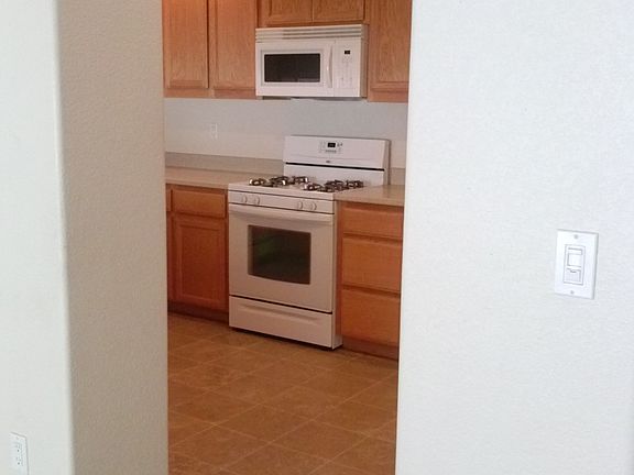 3rd image of 408 Enslen Park Ct
