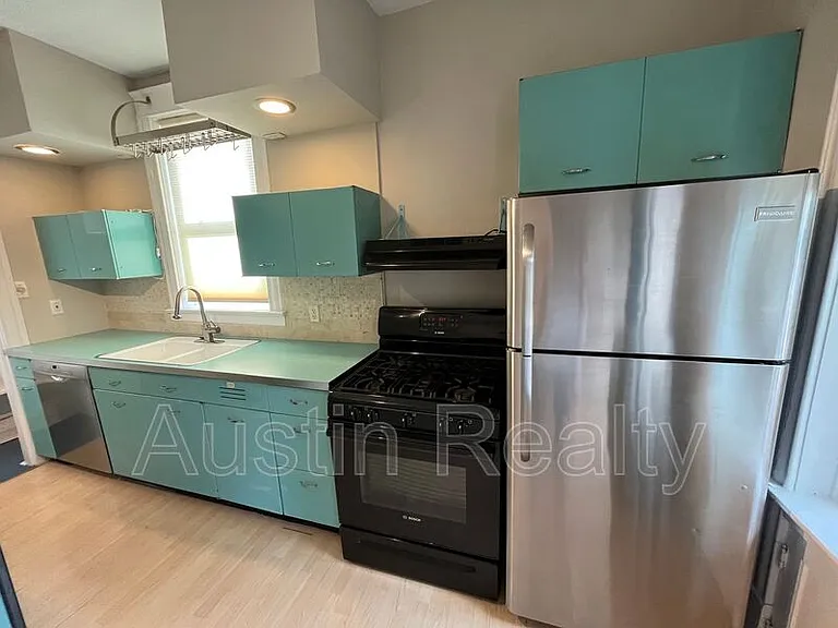 3901 Hartford St #2F — Photo 2