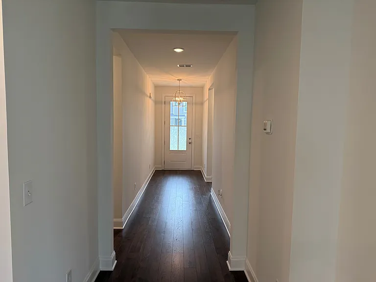3711 Shady Forest Dr — Photo 4