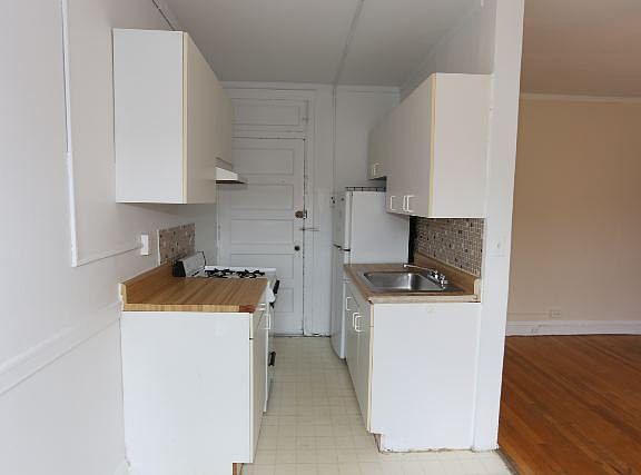 2nd image of 2906 N Mildred Ave APT 3K