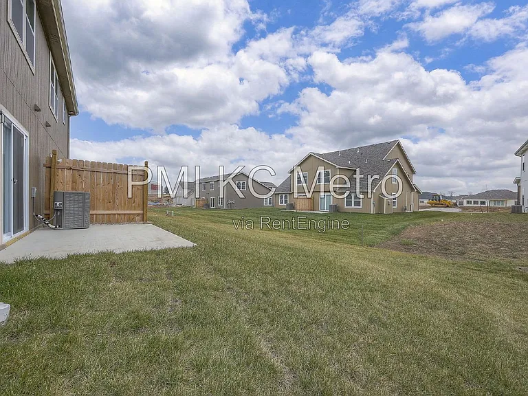 2709 Chasehire Dr — Photo 31
