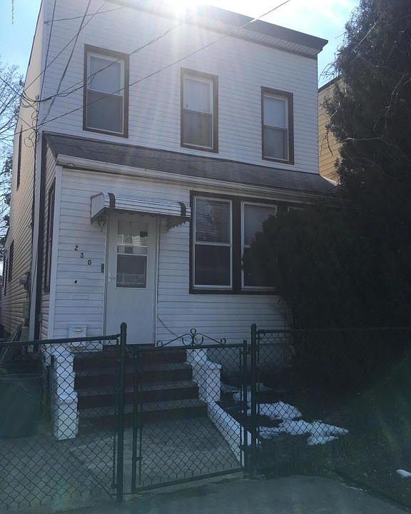 1st image of 230 Hylan Blvd