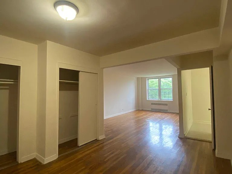 55-05 Woodside Ave #609 — Photo 2