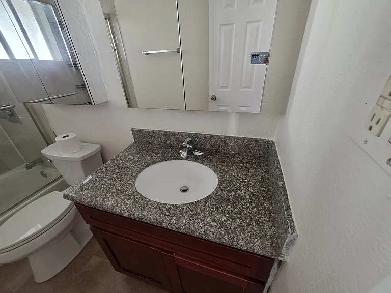 381 Marylinn Dr — Photo 25