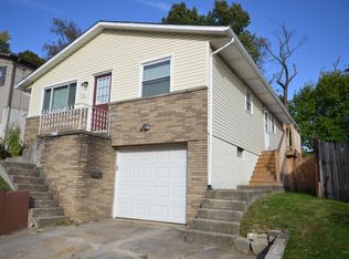 553 Gibbs Rd, Akron, OH 44312