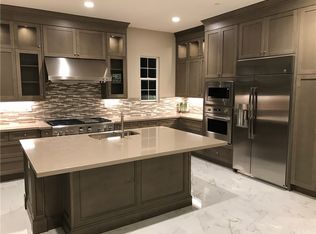 105 Turner, Irvine, CA 92618