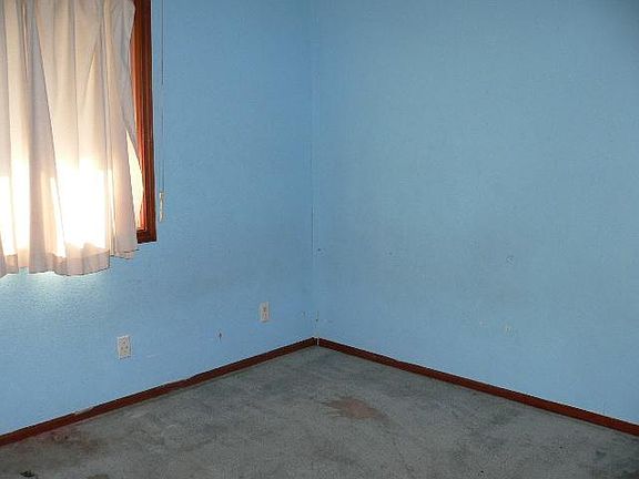 3rd image of 9109 NE 116th Ave