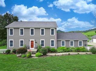 67 Thomas Ln, New Martinsville, WV 26155