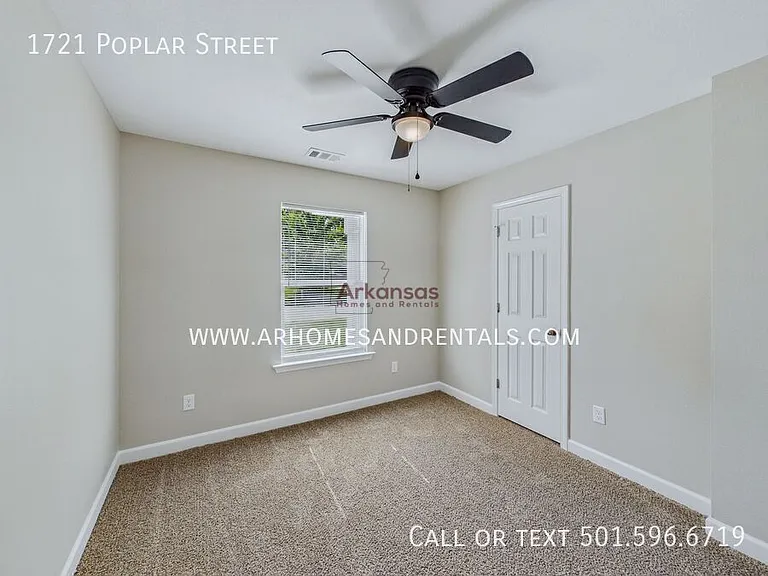 1721 N Poplar St — Photo 11