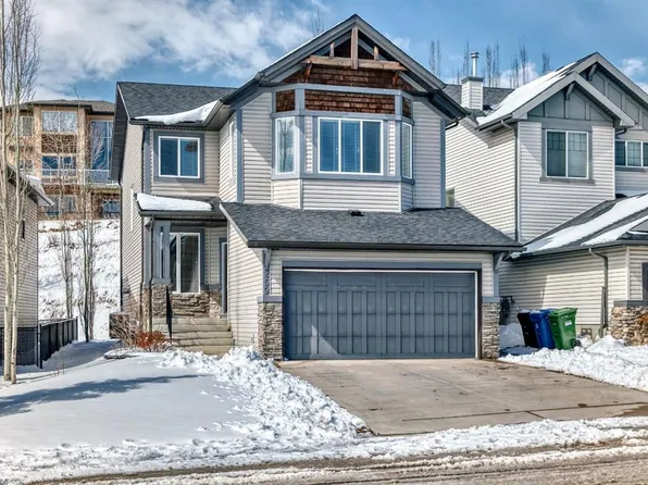 259 Saint Moritz Dr N, Calgary, AB T3H 5X8