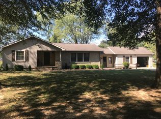 1035 Massac Church Rd, Paducah, KY 42001