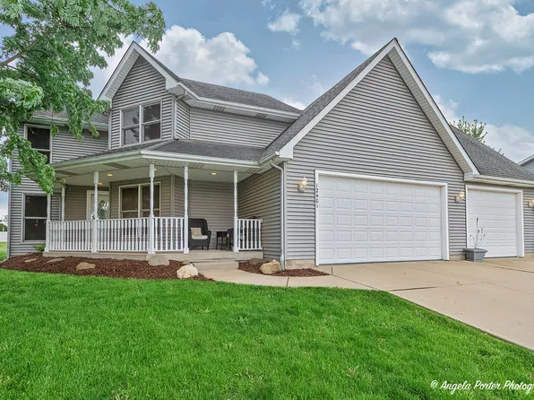 12401 Bigelow Ave, Hebron, IL 60034