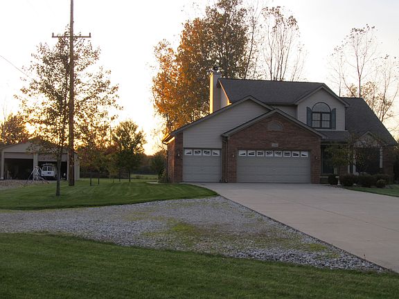 2nd image of 23164 Huron River Dr