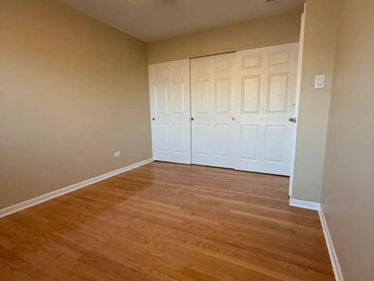 7050 W 87th St #201 — Photo 3