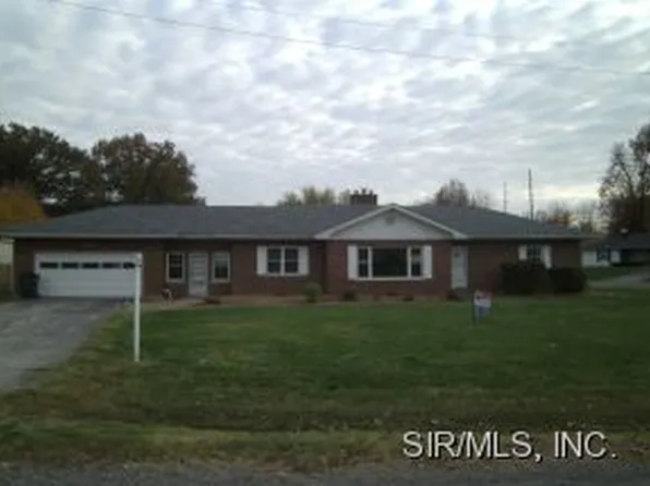 90 Friendly Dr, Belleville, IL 62226