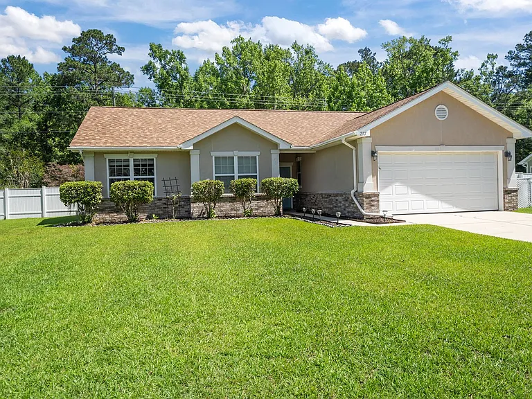 217 Antigua Pl — Photo 3
