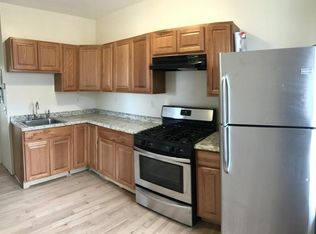 2 Preston St APT 8, Worcester, MA 01610