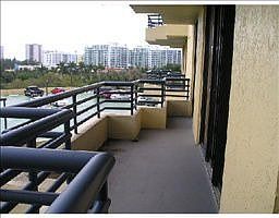 5th image of 3300 NE 191st St APT 617
