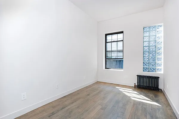 Rented by Bold New York | media 33