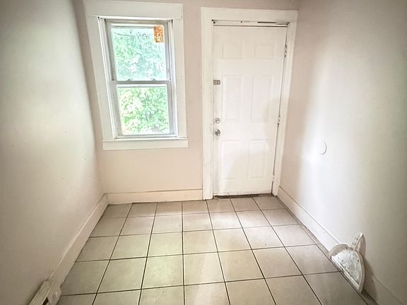 5th image of 18 1st Ave APT 1