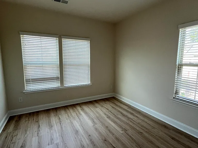 2128 Whitesmith Dr — Photo 25
