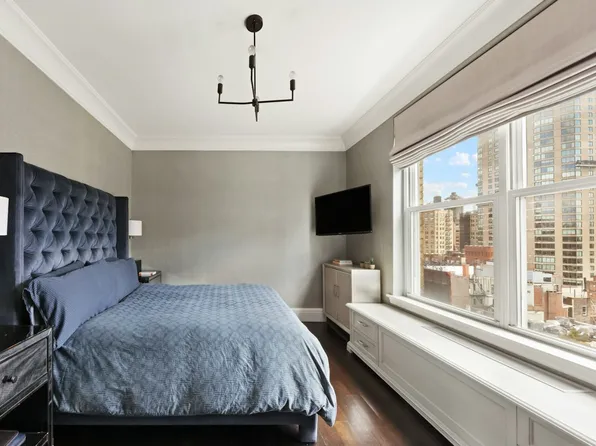 8 East 96th Street image 9 of 13