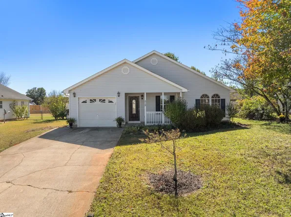 515 Climbing Rose Ct, Fountain Inn, SC 29644