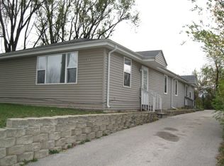 3032 17th St, Rockford, IL 61109