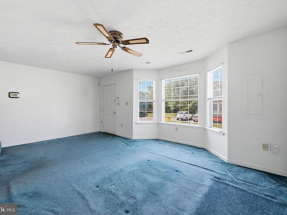 4th image of 101 Stadium Cir