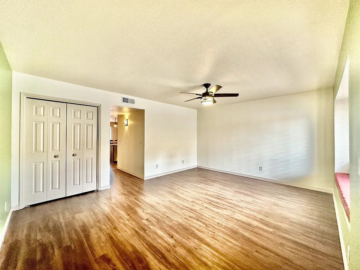 Building Photo - 10119 E Chevelon St #1