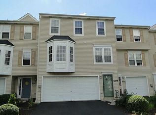 1009 Royal Dr, Canonsburg, PA