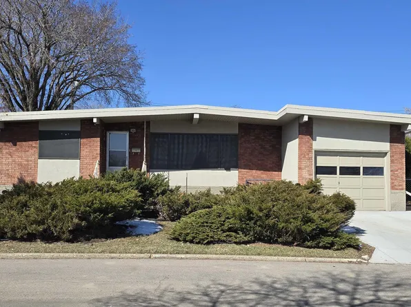 9624 75th St NW, Edmonton, AB T6C 2H9