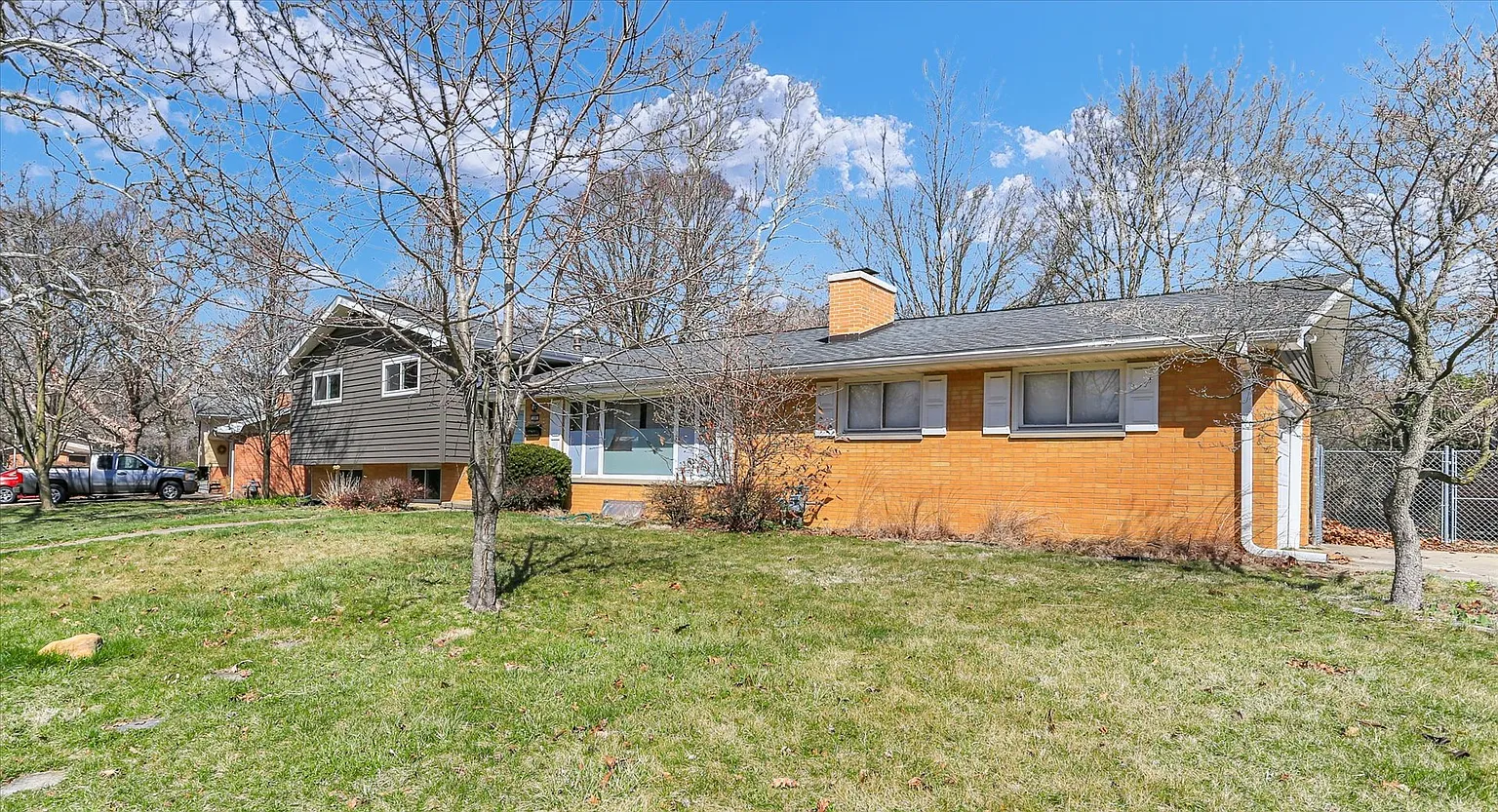 506 E Mumford Dr photo 1