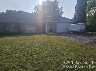 7250 Bagpipe Blvd, Eden Prairie, MN 55346
